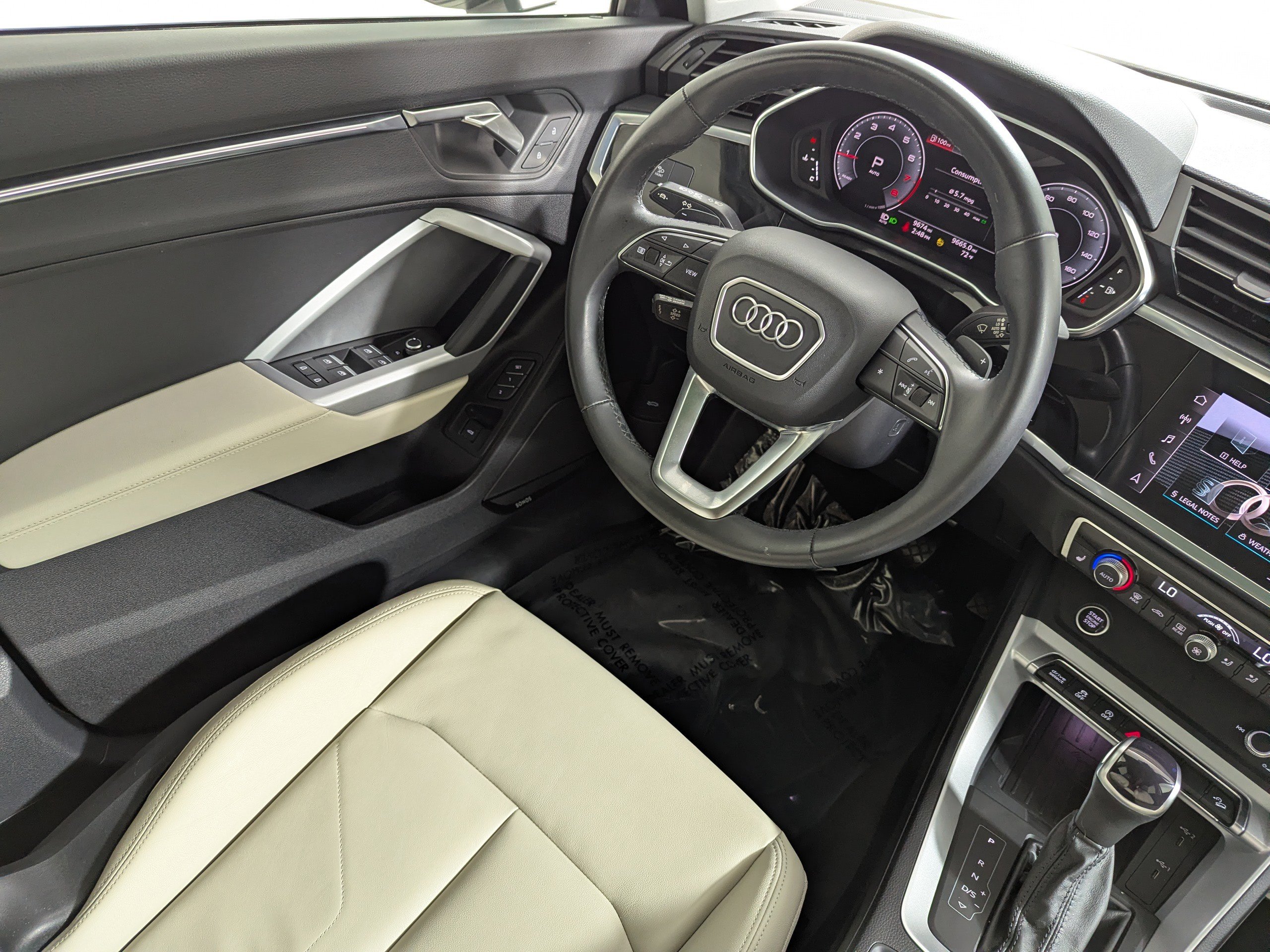 Certified 2024 Audi Q3 2.0T Premium Plus w/ Premium Plus Package image 9