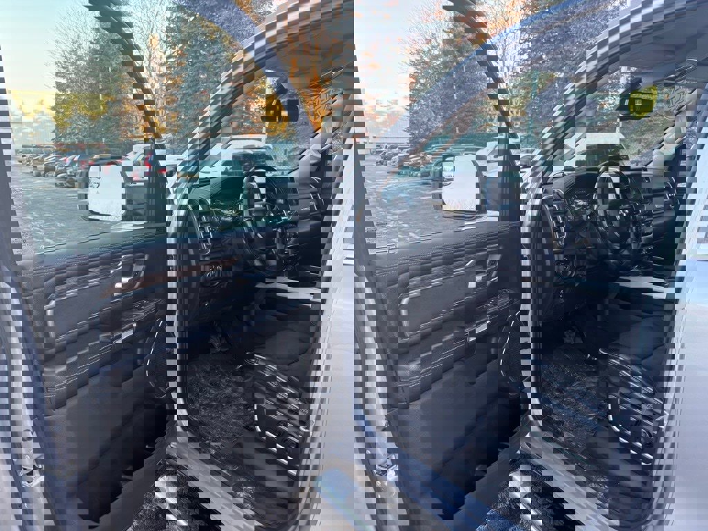 Used 2019 RAM 1500 Laramie image 11