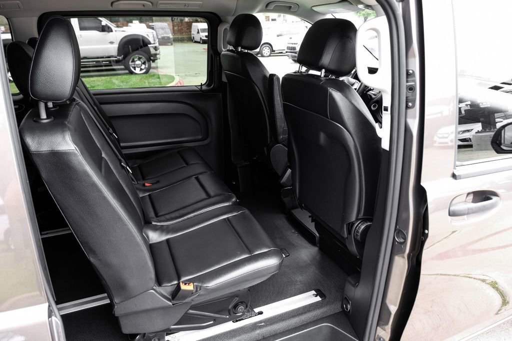 Used 2017 Mercedes-Benz Metris Passenger w/ Driver Efficiency Package image 33