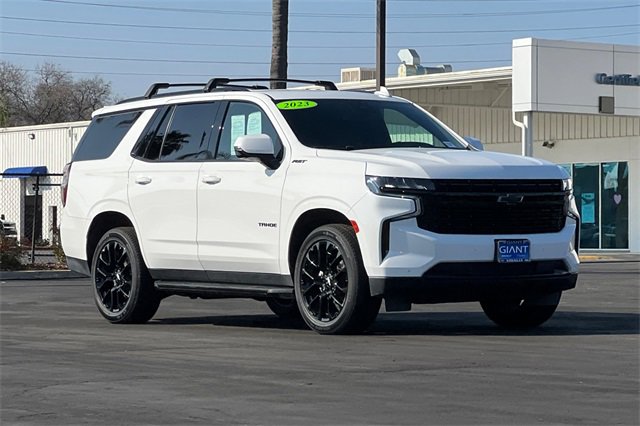 Used 2023 Chevrolet Tahoe RST w/ Luxury Package image 2