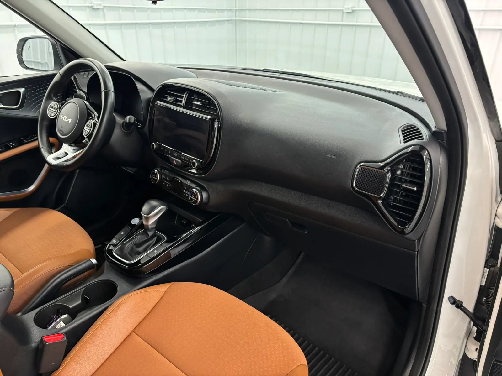 Used 2025 Kia Soul EX FWD image 31