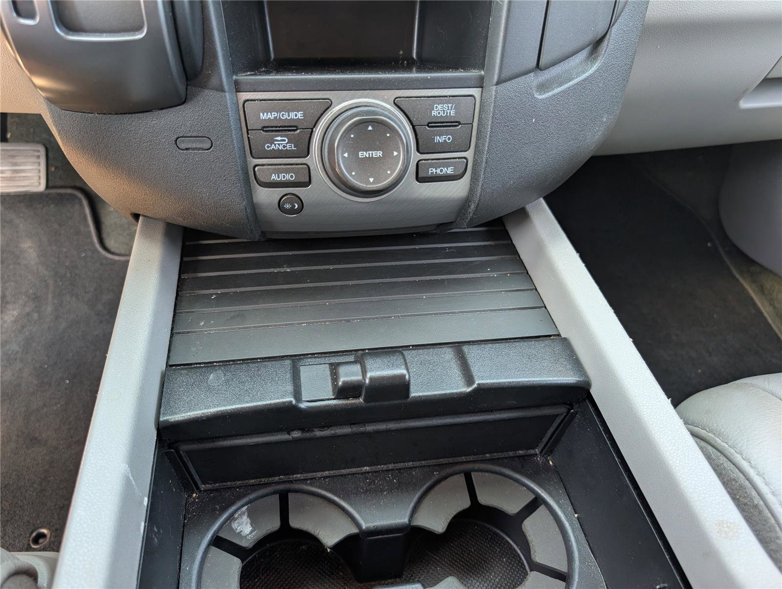 Used 2015 Honda Pilot Touring image 29