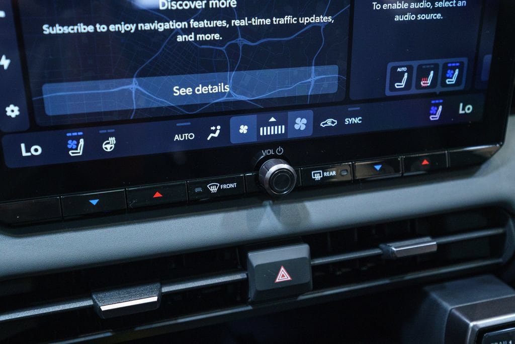 Used 2025 Toyota Grand Highlander AWD image 28