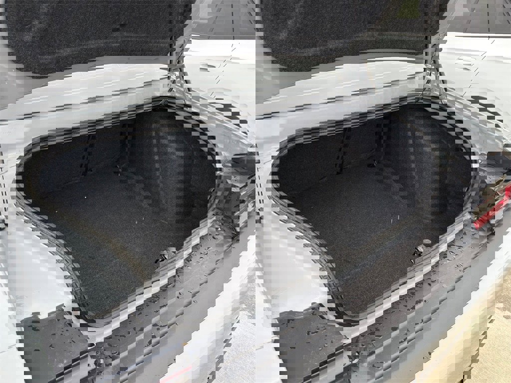 Used 2021 Dodge Challenger SXT w/ Blacktop Package image 33