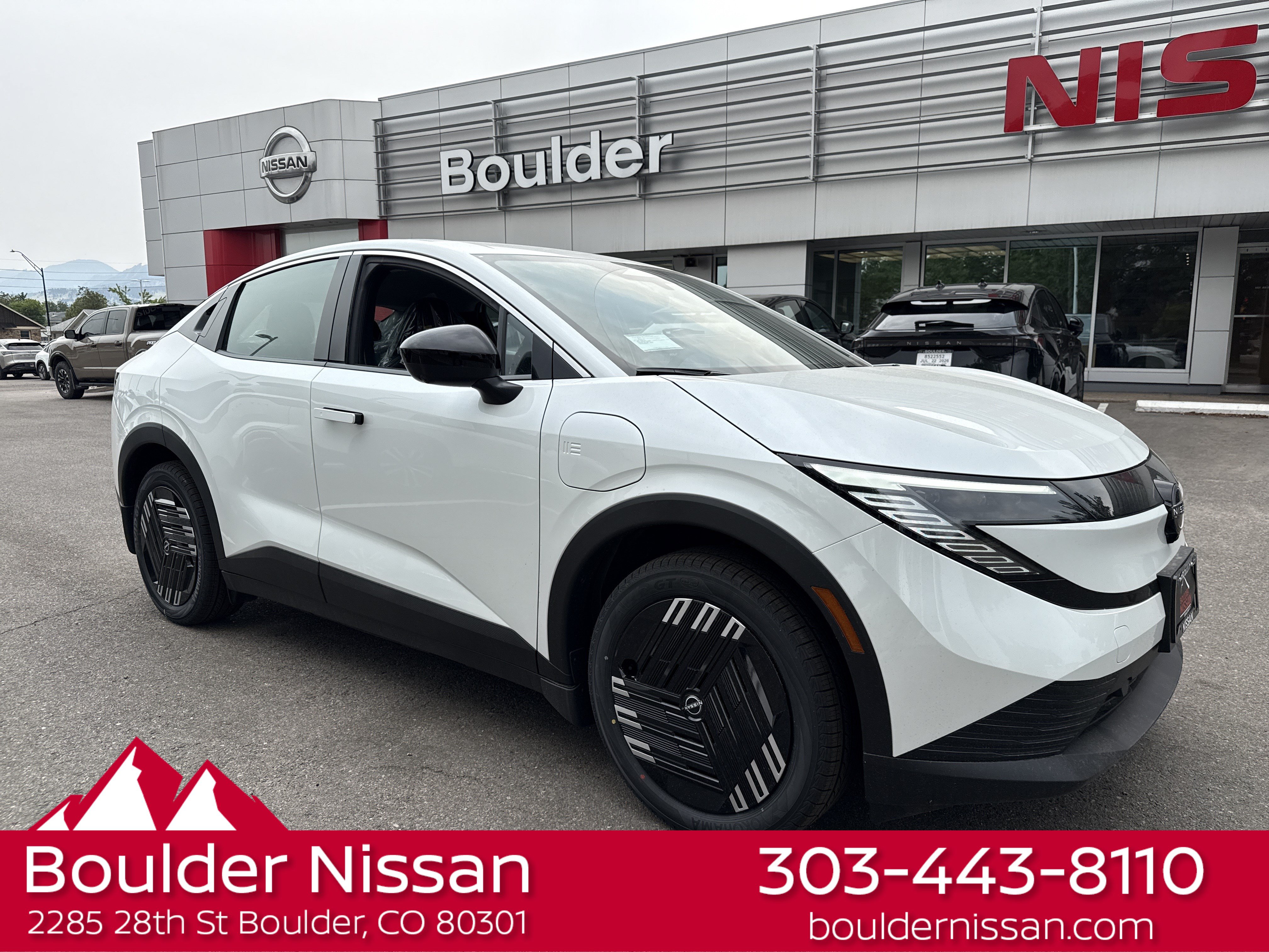 New 2026 Nissan Leaf w/ Floor Mat Package (S+)