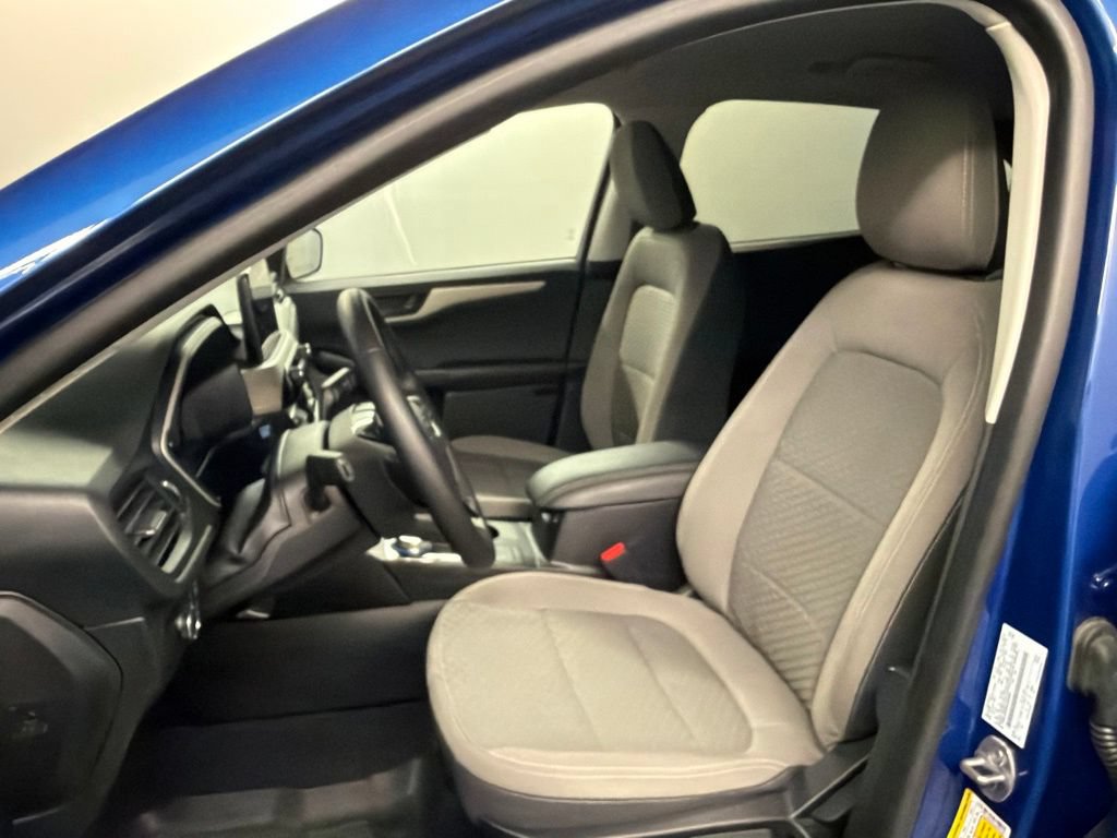 Used 2022 Ford Escape SE w/ Cold Weather Package AWD/4WD image 26