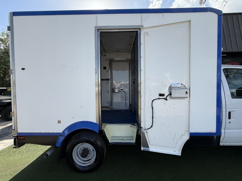 Used 2023 Ford E-350 and Econoline 350 Super Duty w/ Power Windows & Locks Group RWD image 11