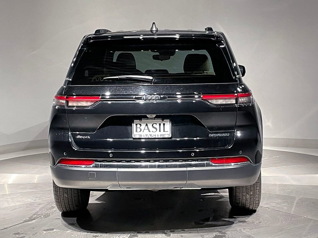 Used 2023 Jeep Grand Cherokee Limited AWD/4WD image 12
