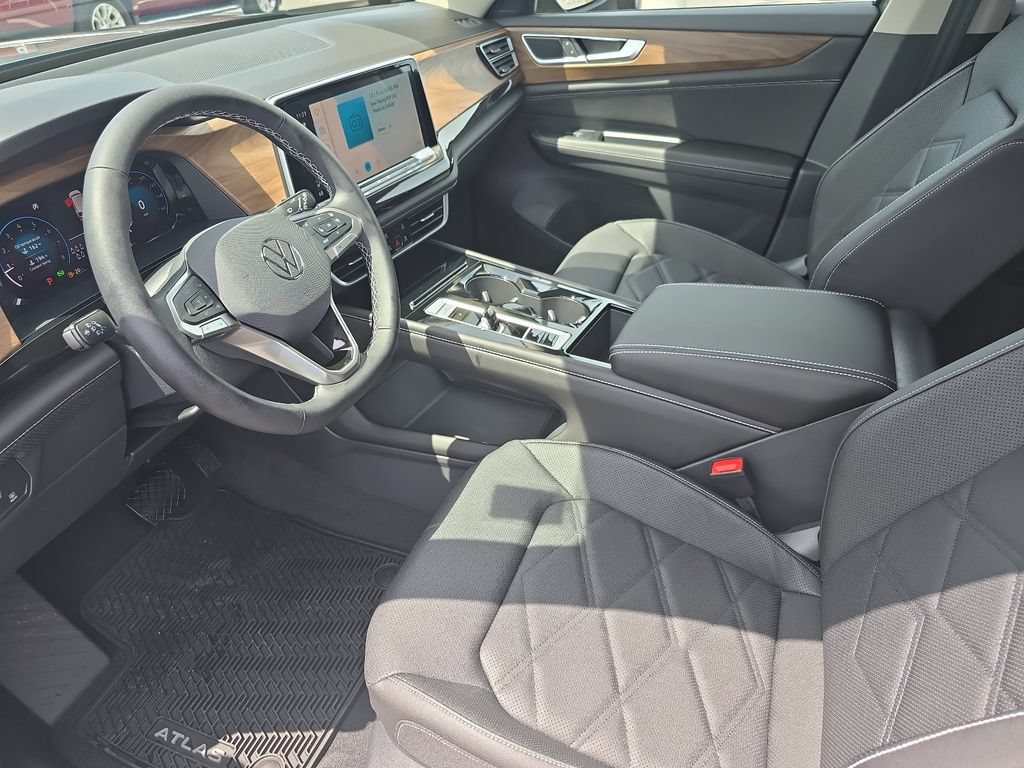New 2026 Volkswagen Atlas SE FWD image 14