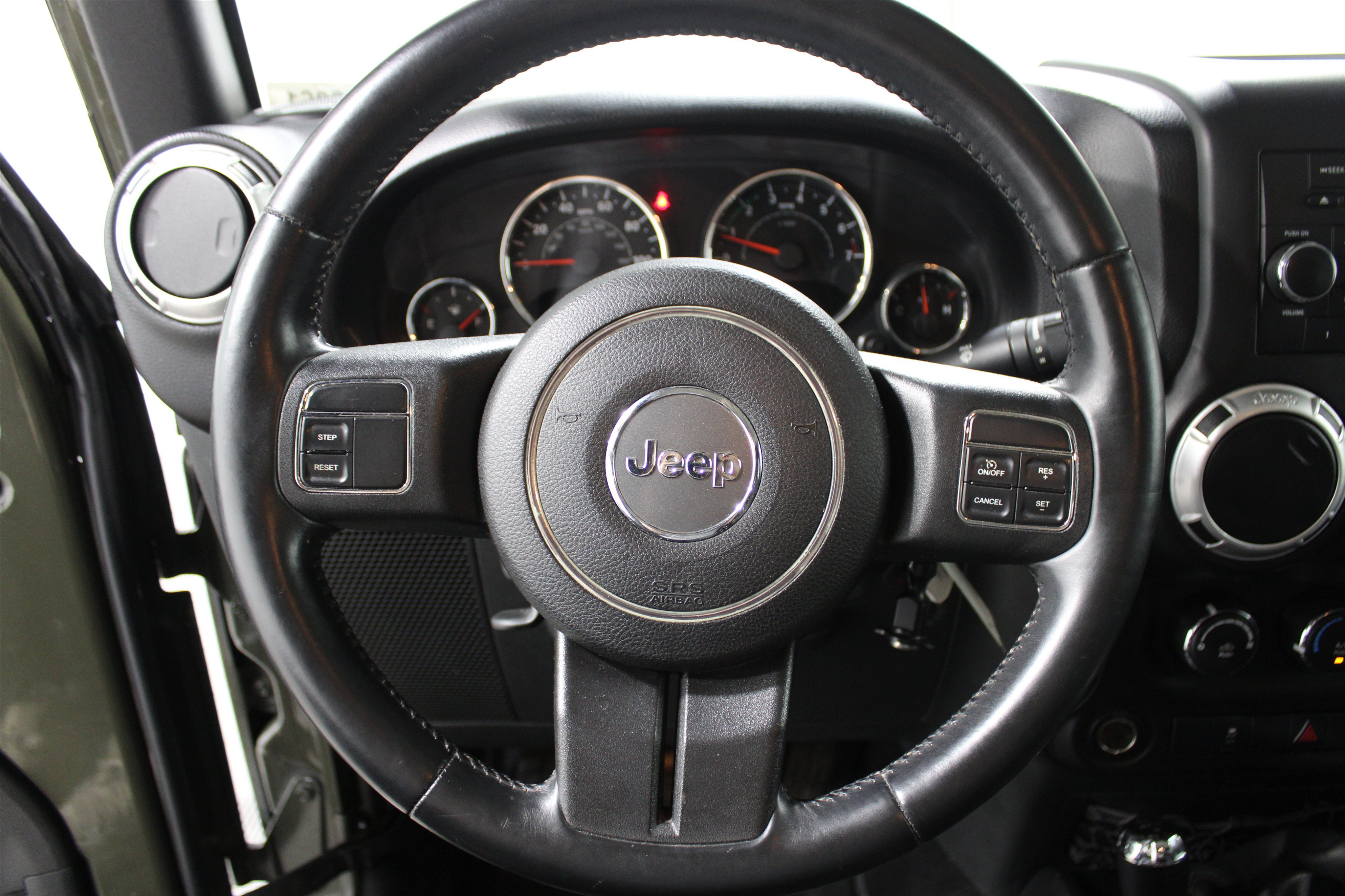 Used 2015 Jeep Wrangler Rubicon w/ Trailer Tow Group AWD/4WD image 8
