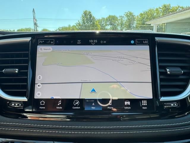 New 2026 Chrysler Pacifica Limited image 26