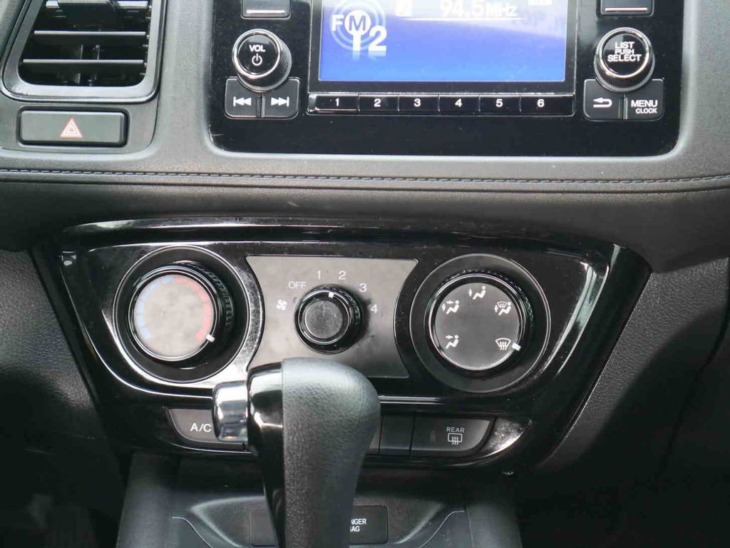 Used 2022 Honda HR-V LX image 8