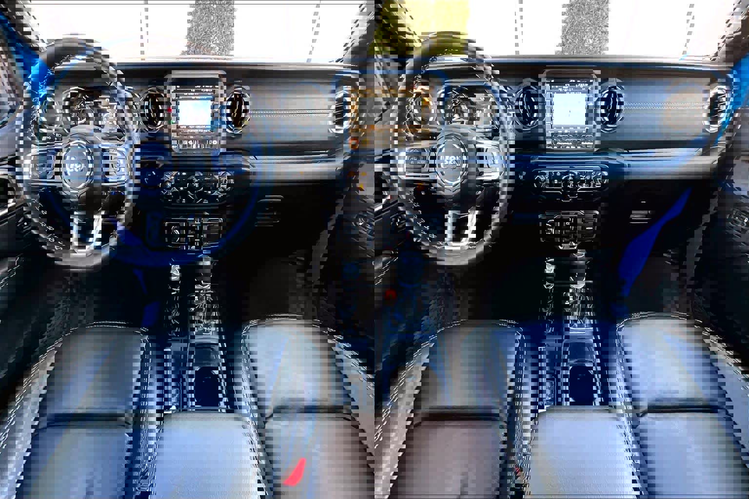 Used 2022 Jeep Wrangler Unlimited Sahara w/ Cold Weather Group image 15