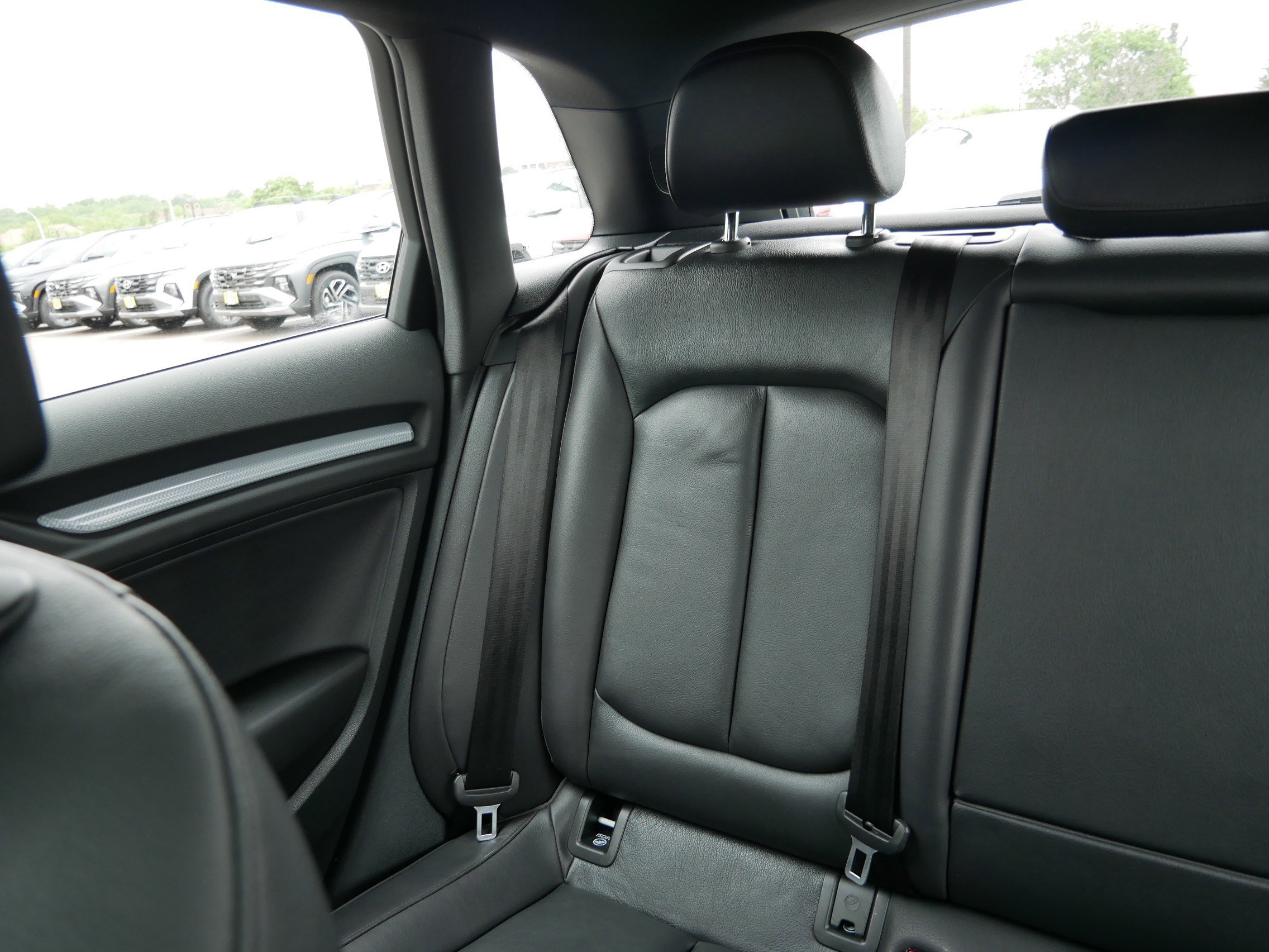 Used 2016 Audi A3 e-tron Premium Plus w/ Premium Plus Package FWD image 12
