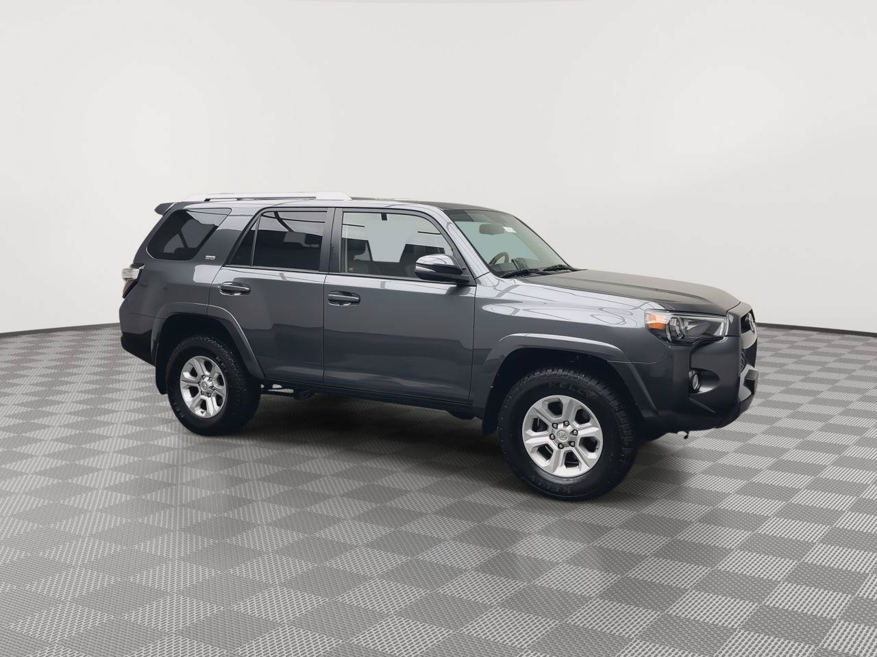 Used 2018 Toyota 4Runner SR5 Premium AWD/4WD image 39