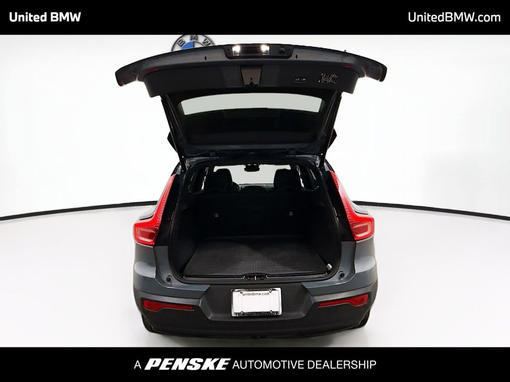 Used 2021 Volvo XC40 P8 Recharge w/ Advanced Package image 14