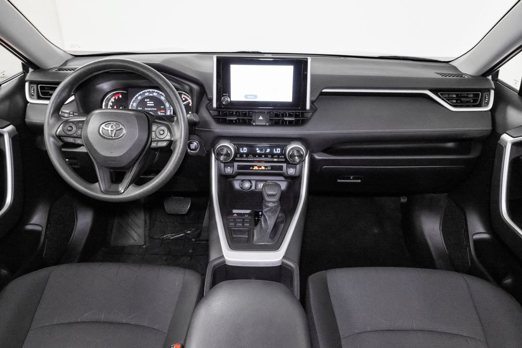 Used 2025 Toyota RAV4 XLE AWD/4WD image 24