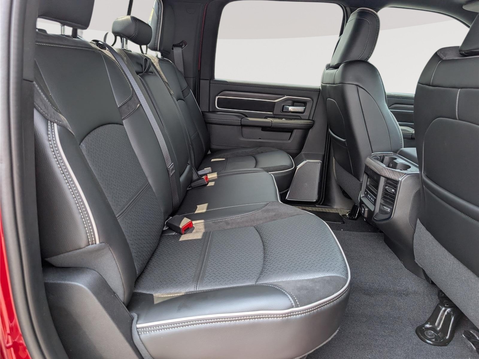 New 2026 RAM 2500 Laramie AWD/4WD image 8
