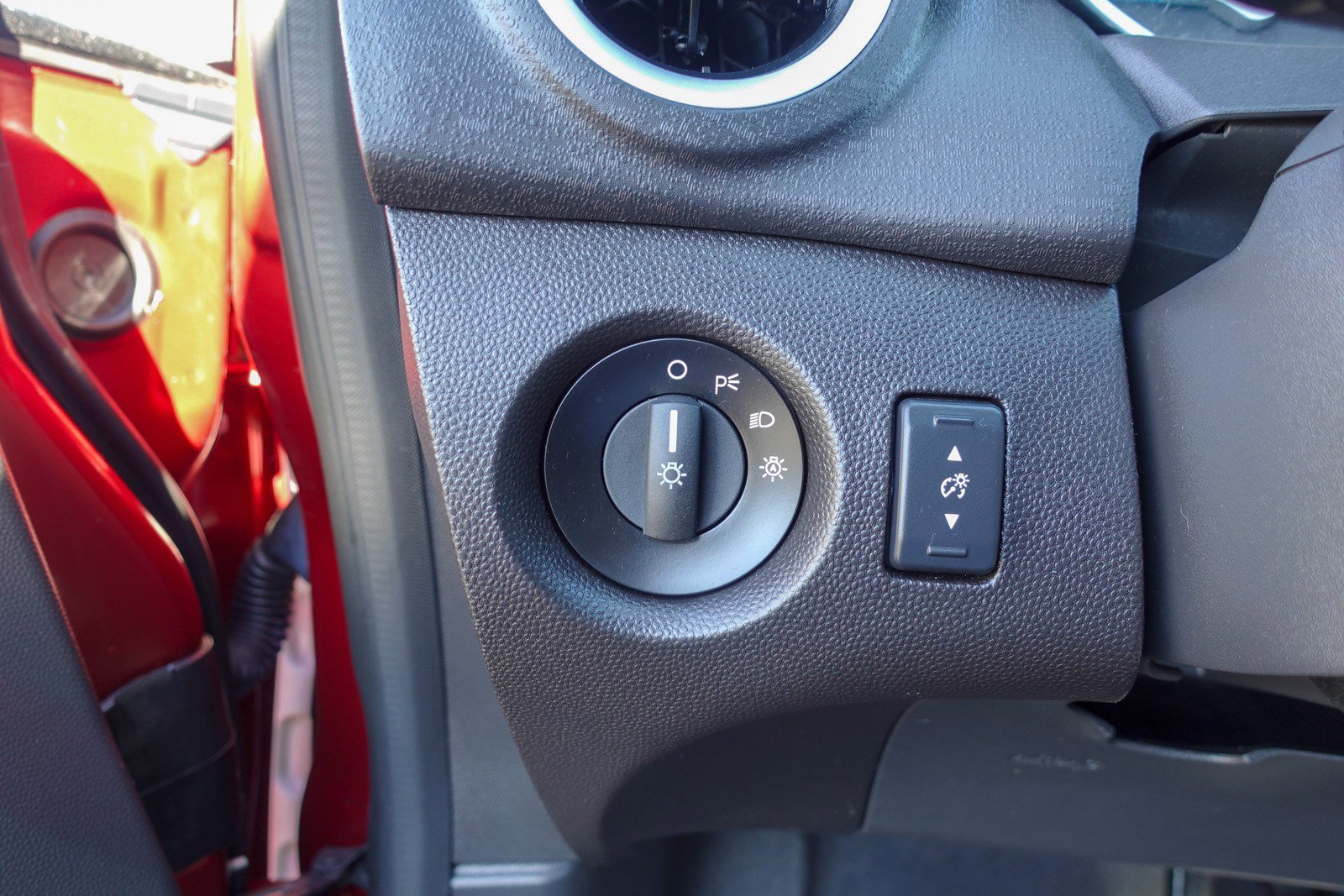 Used 2017 Ford Fiesta SE image 12