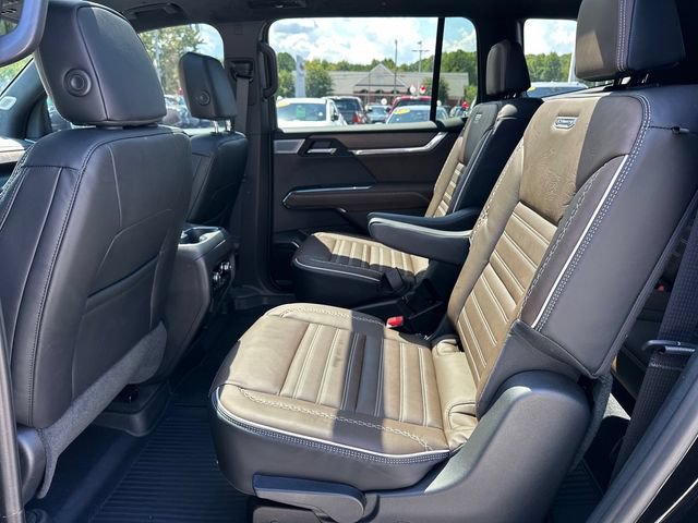 Used 2026 GMC Acadia Denali Ultimate w/ LPO, Floor Liner Package AWD/4WD image 16