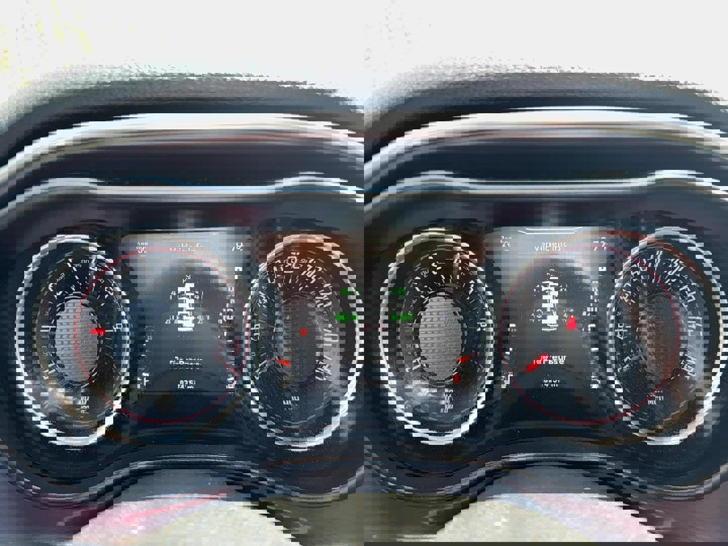 Used 2016 Dodge Challenger SXT image 16