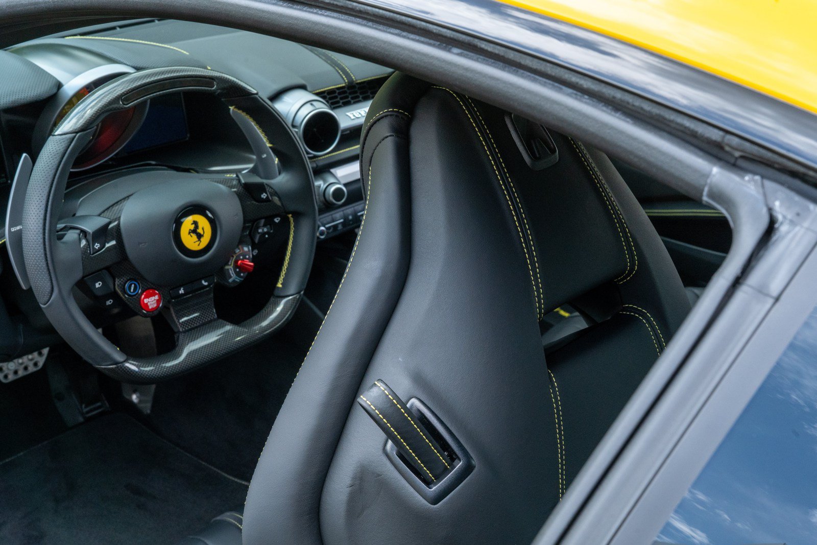 Used 2019 Ferrari 812 Superfast RWD image 48