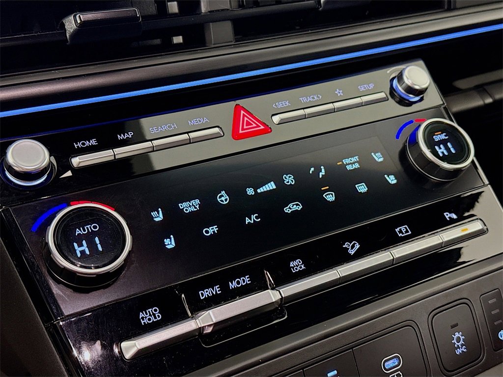 Used 2025 Hyundai Santa Fe Calligraphy image 17