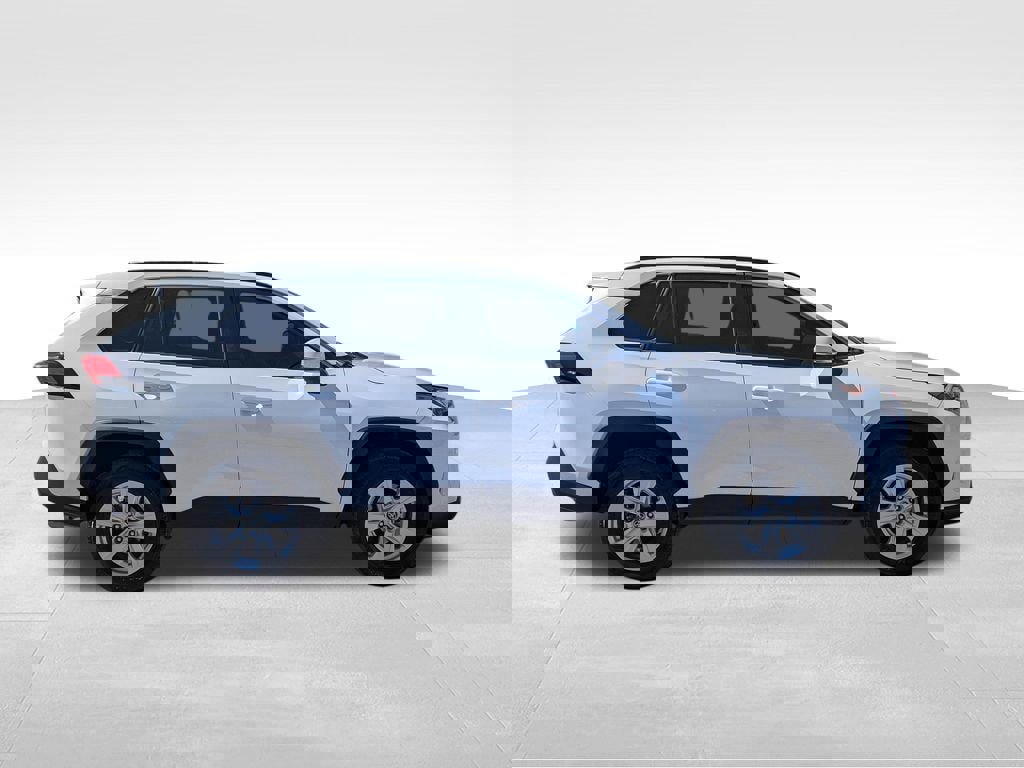 Used 2020 Toyota RAV4 XLE image 3