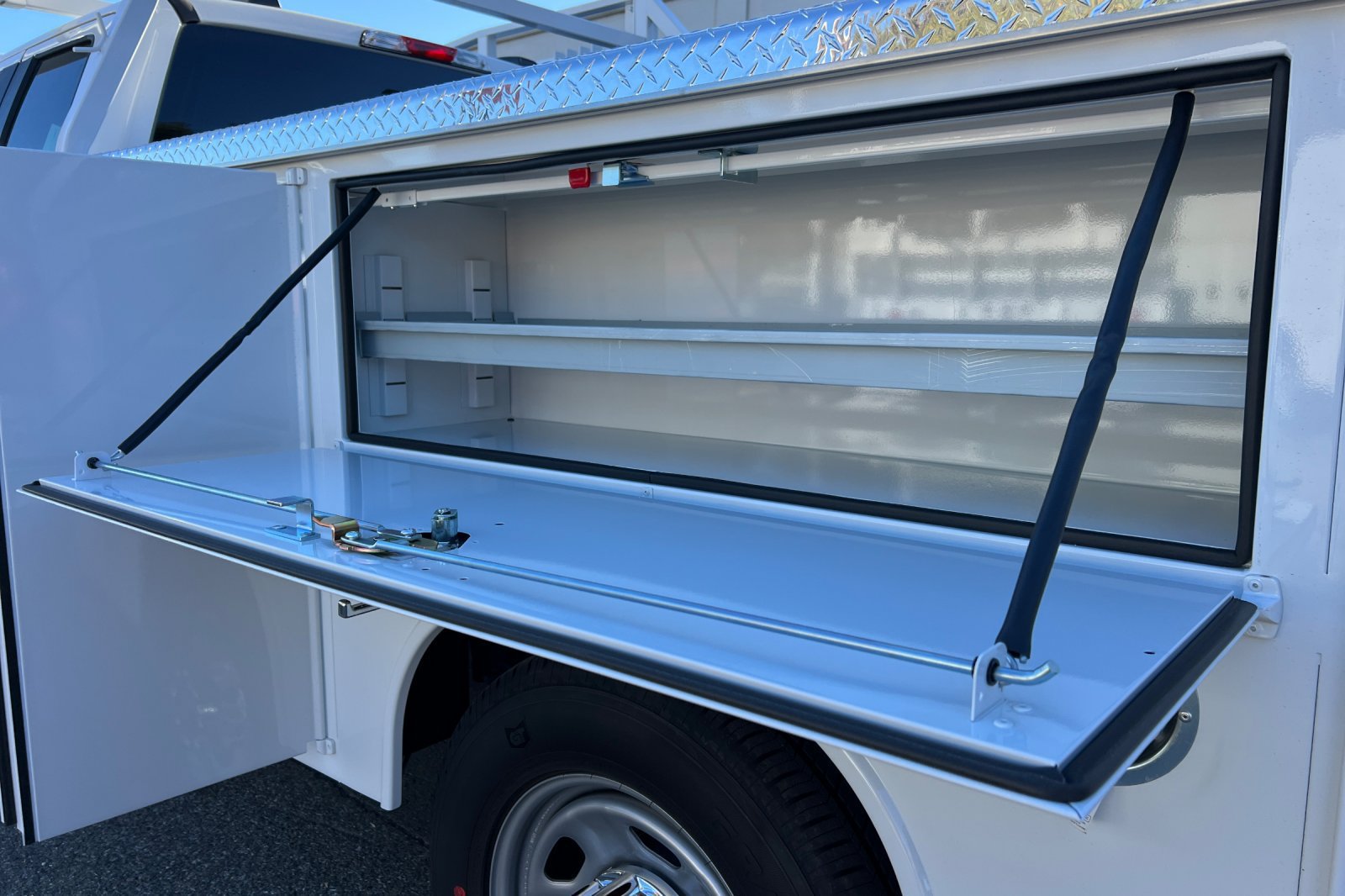 New 2026 Ford F350 XL w/ XL Chrome Package RWD image 29