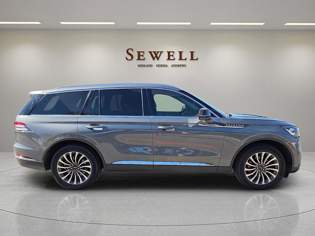 Used 2023 Lincoln Aviator Reserve w/ Elements Package Plus image 5