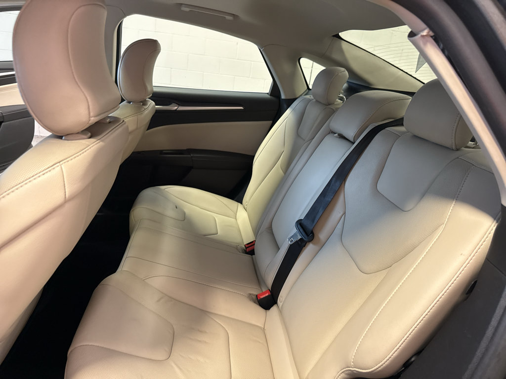 Used 2017 Ford Fusion Titanium AWD/4WD image 29