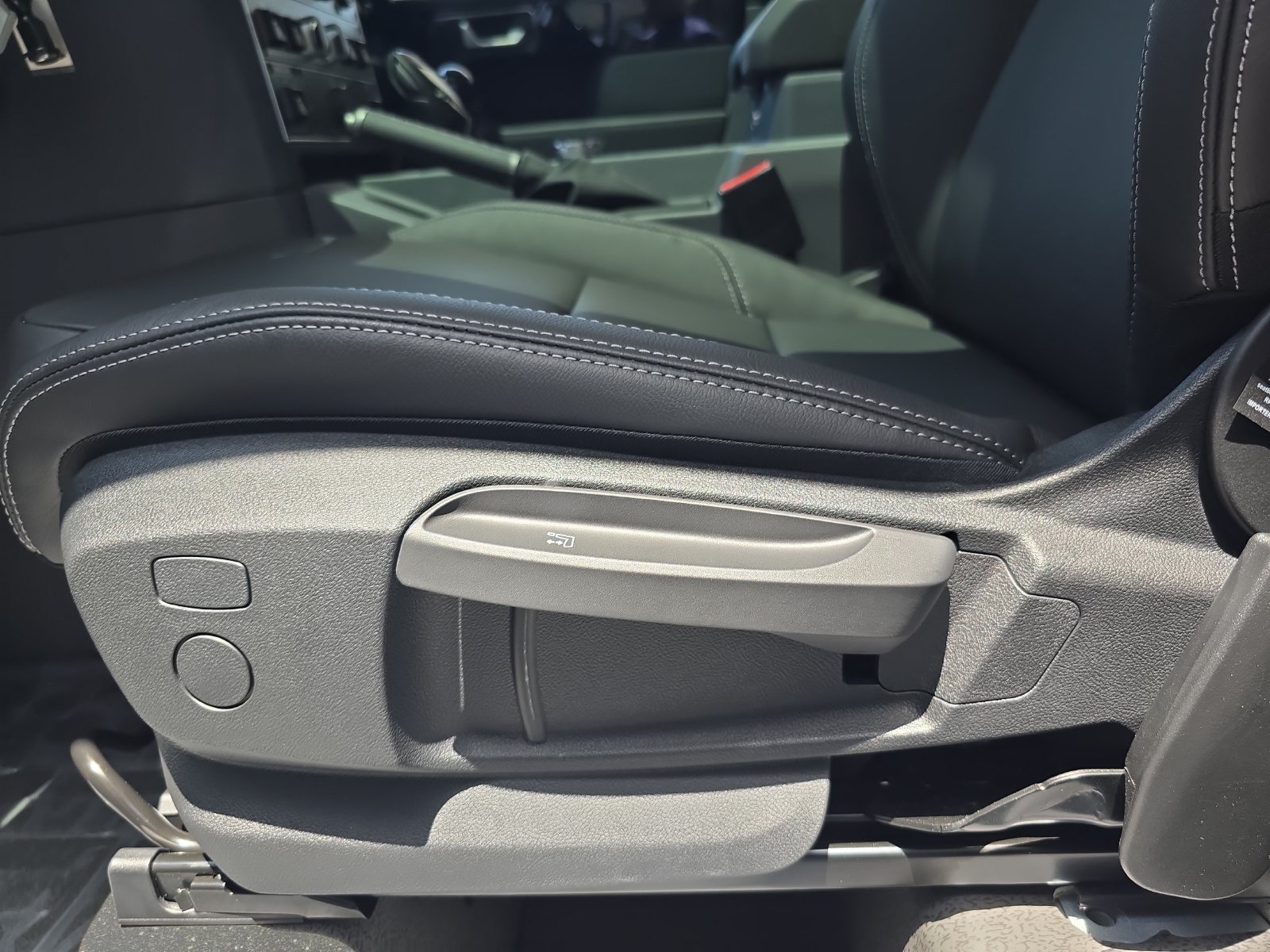 New 2026 INEOS Grenadier Station Wagon AWD/4WD image 17