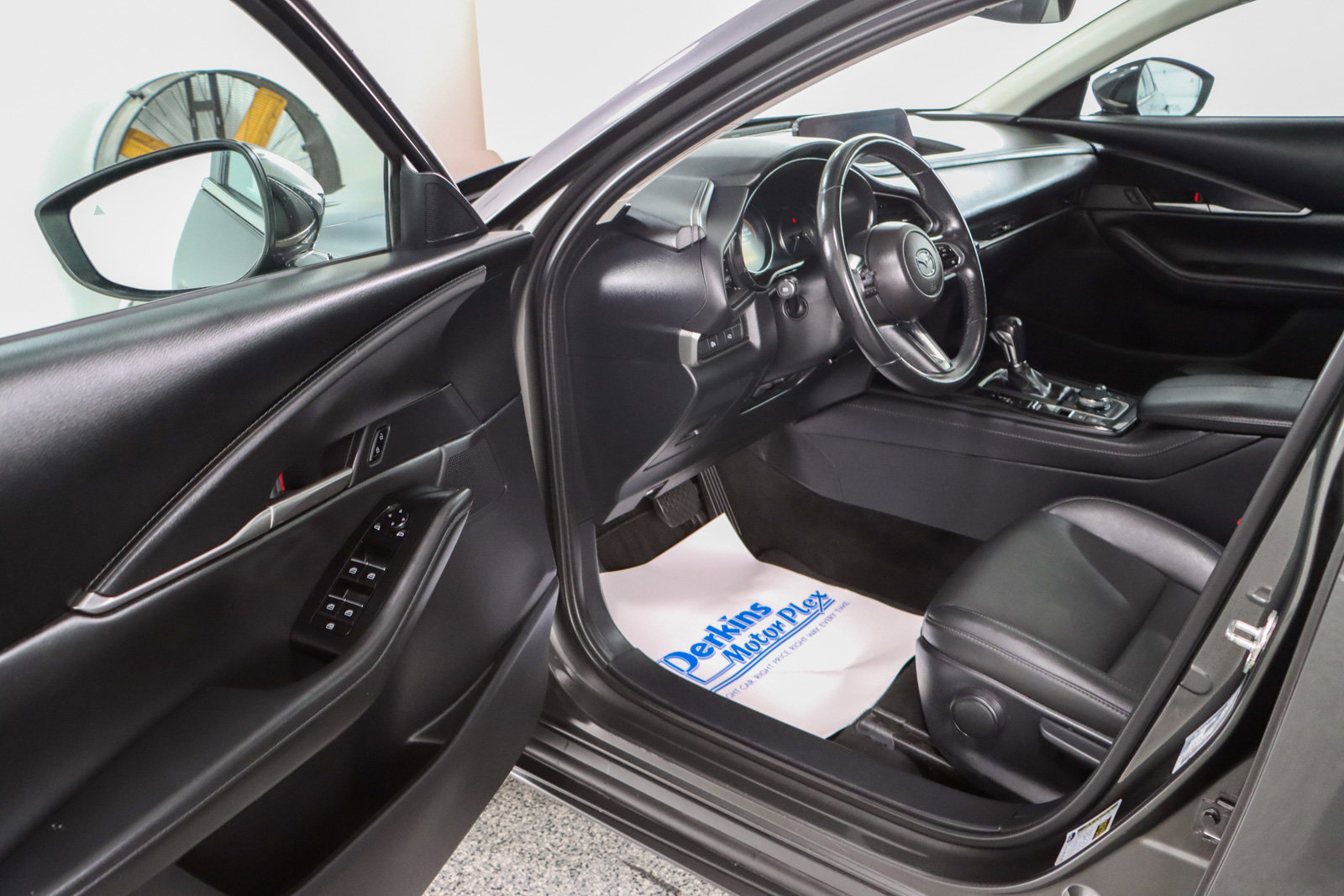 Used 2024 MAZDA CX-30 AWD image 3