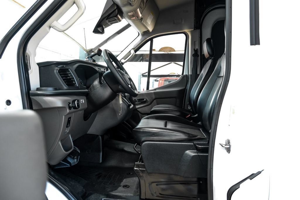 Used 2023 Ford Transit 250 Medium Roof w/ Load Area Protection Package RWD image 3