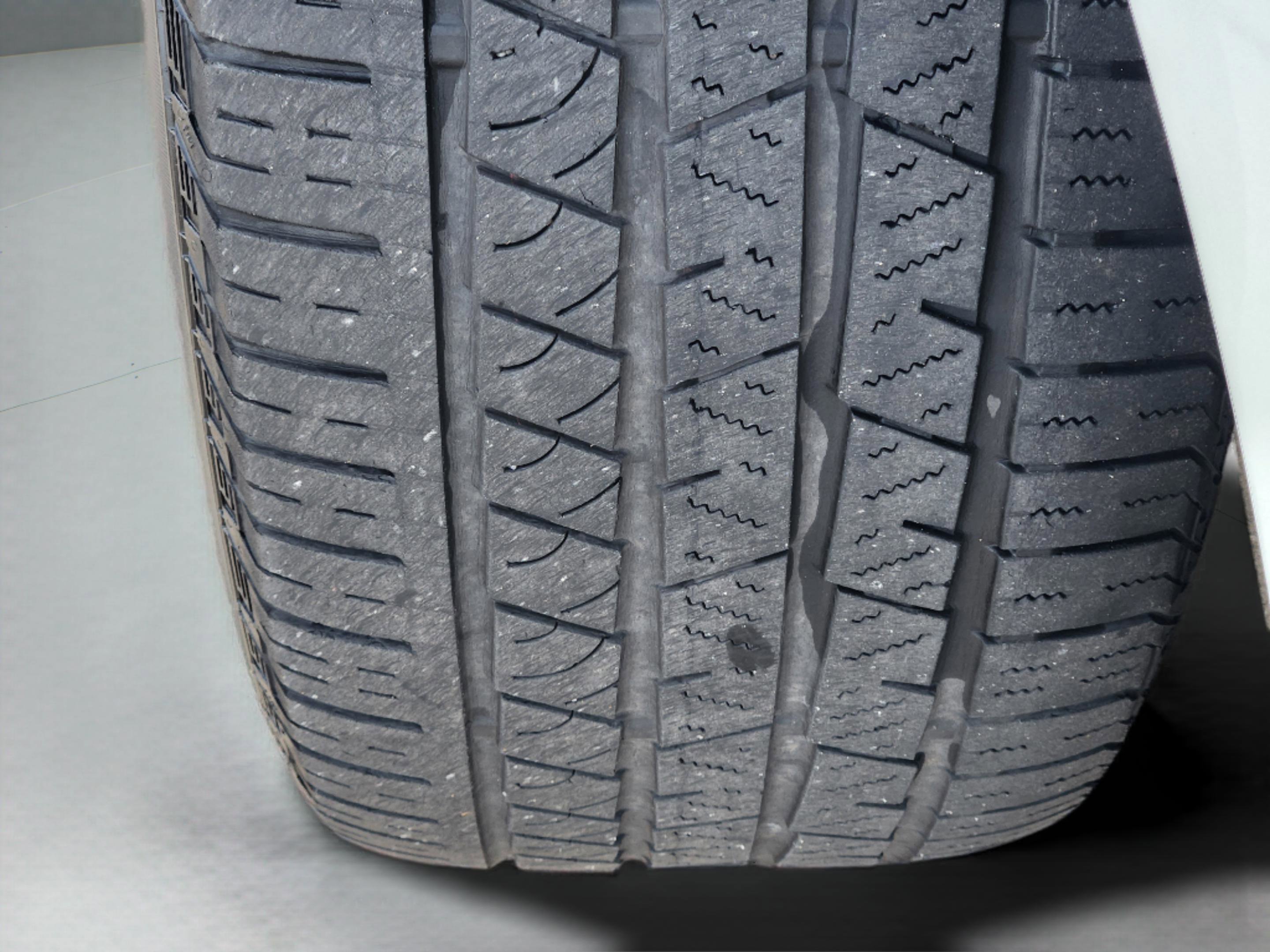 Certified 2024 Jaguar F-PACE R-Dynamic S image 35