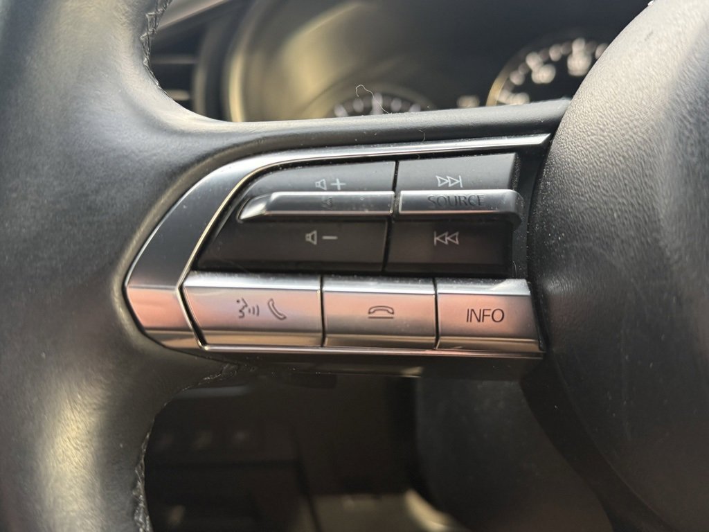 Used 2020 MAZDA MAZDA3 Premium image 22