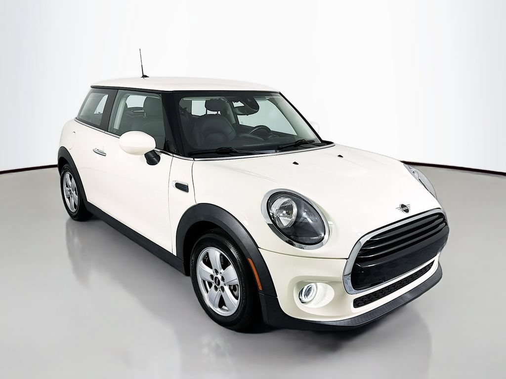 Used 2021 MINI Cooper 2-Door Hardtop FWD image 7