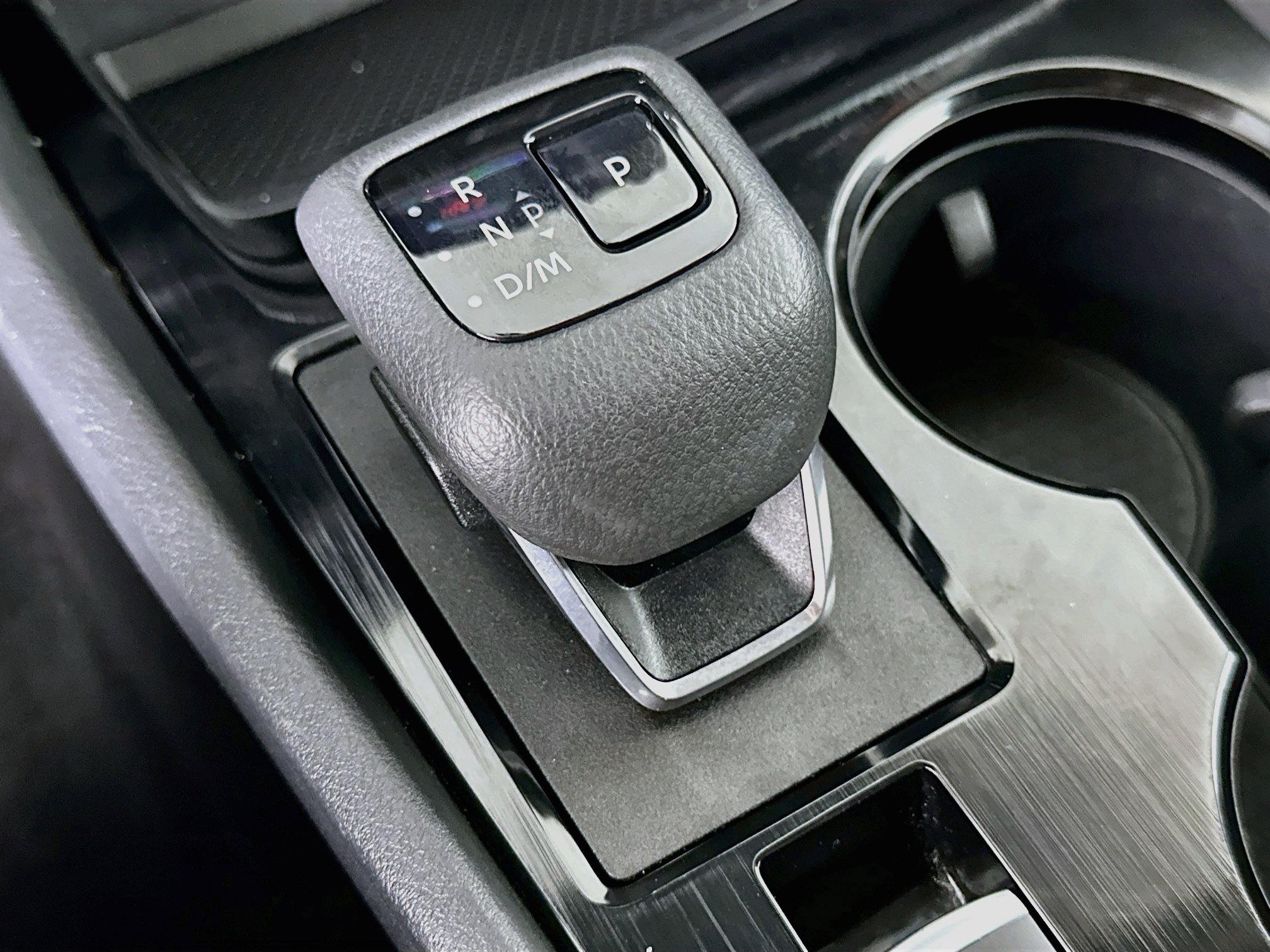 Used 2025 Nissan Rogue SV FWD image 24