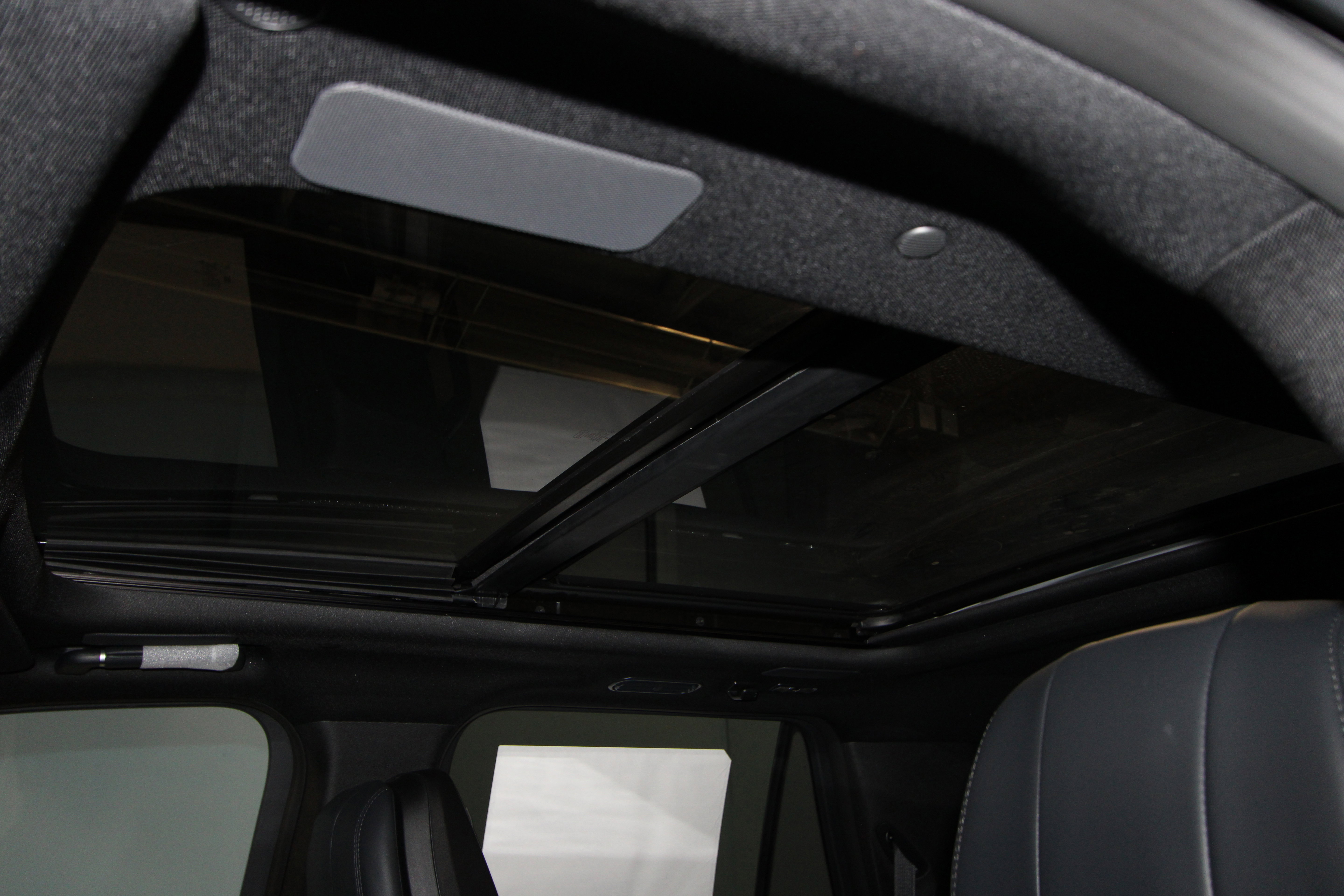 New 2026 Lincoln Navigator L Reserve w/ Jet Appearance Package image 18