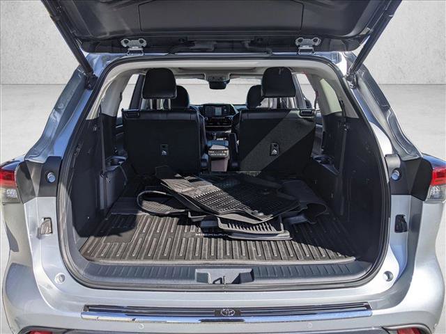 Used 2022 Toyota Highlander Platinum AWD/4WD image 6