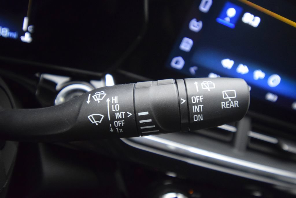 Used 2026 Chevrolet Trax RS w/ Driver Confidence Package FWD image 36