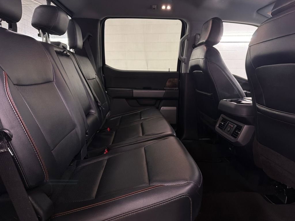 Used 2024 Ford F250 Lariat image 28
