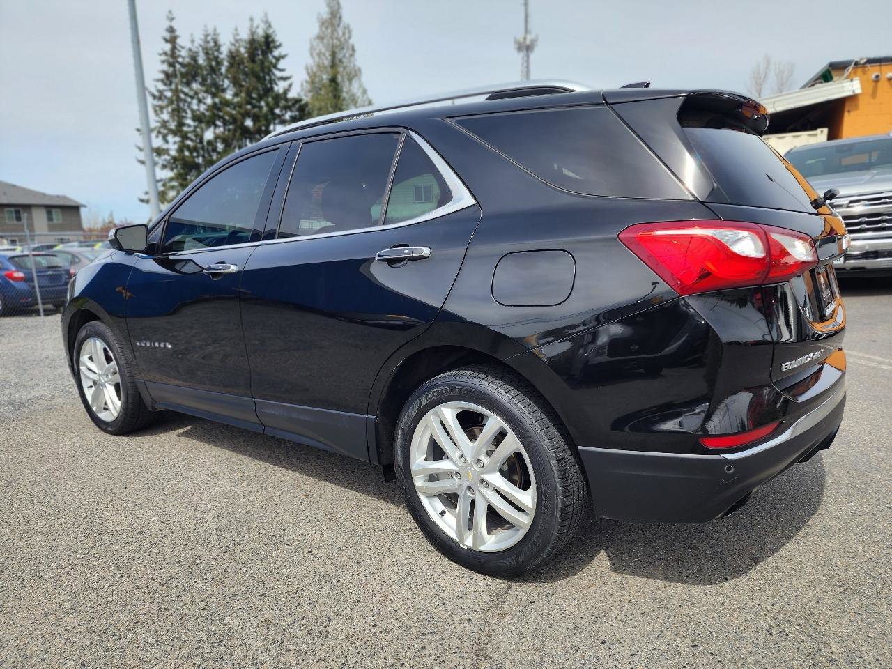 Used 2018 Chevrolet Equinox Premier AWD/4WD image 9