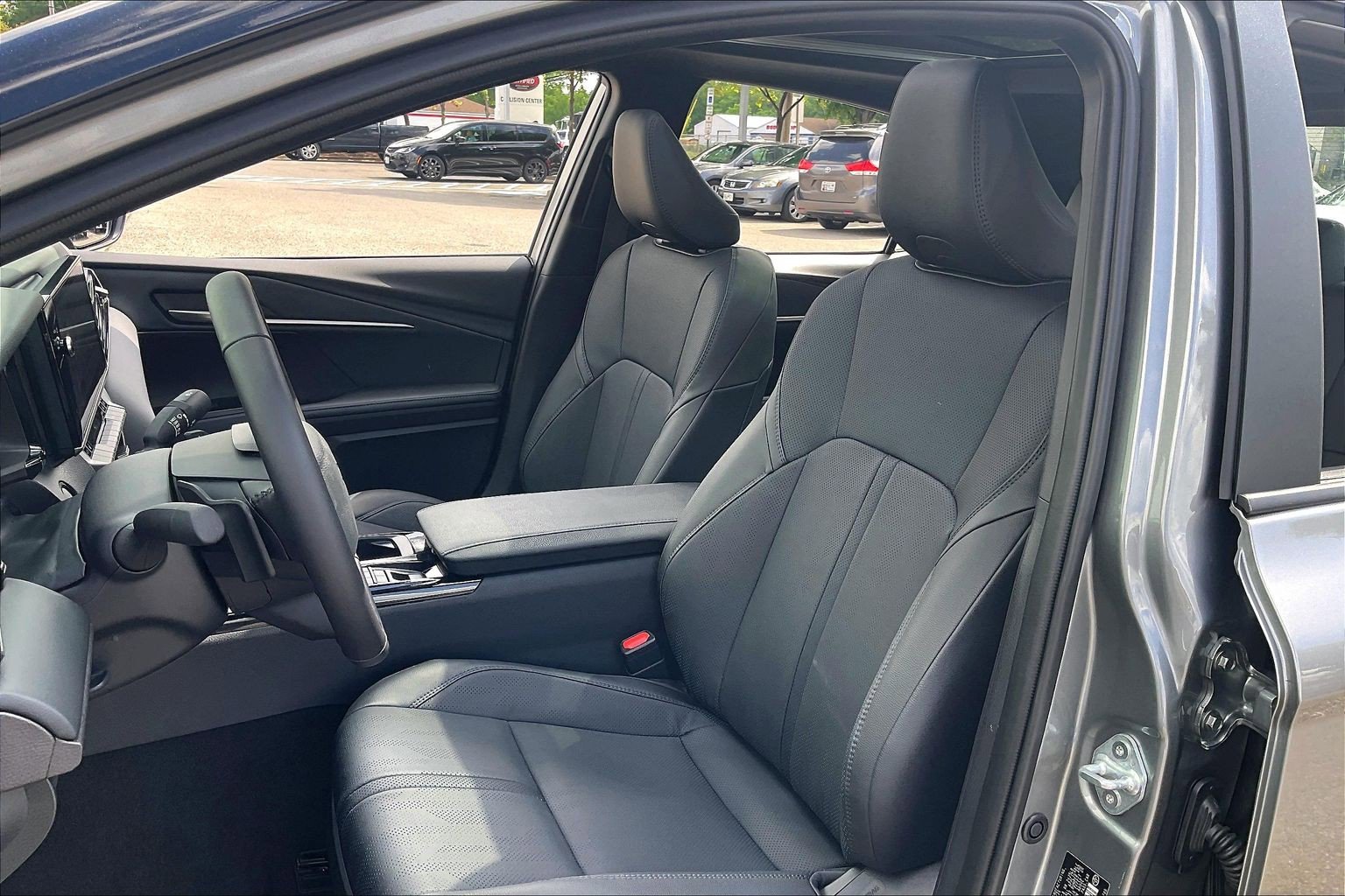 Used 2026 Toyota Camry XSE FWD image 30
