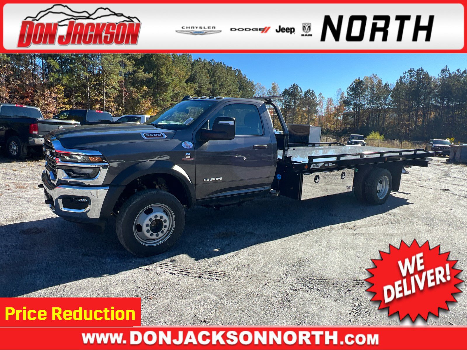 New 2025 RAM 5500 4x4 Regular Cab image 1