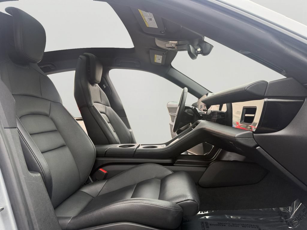 Used 2021 Porsche Taycan RWD image 21