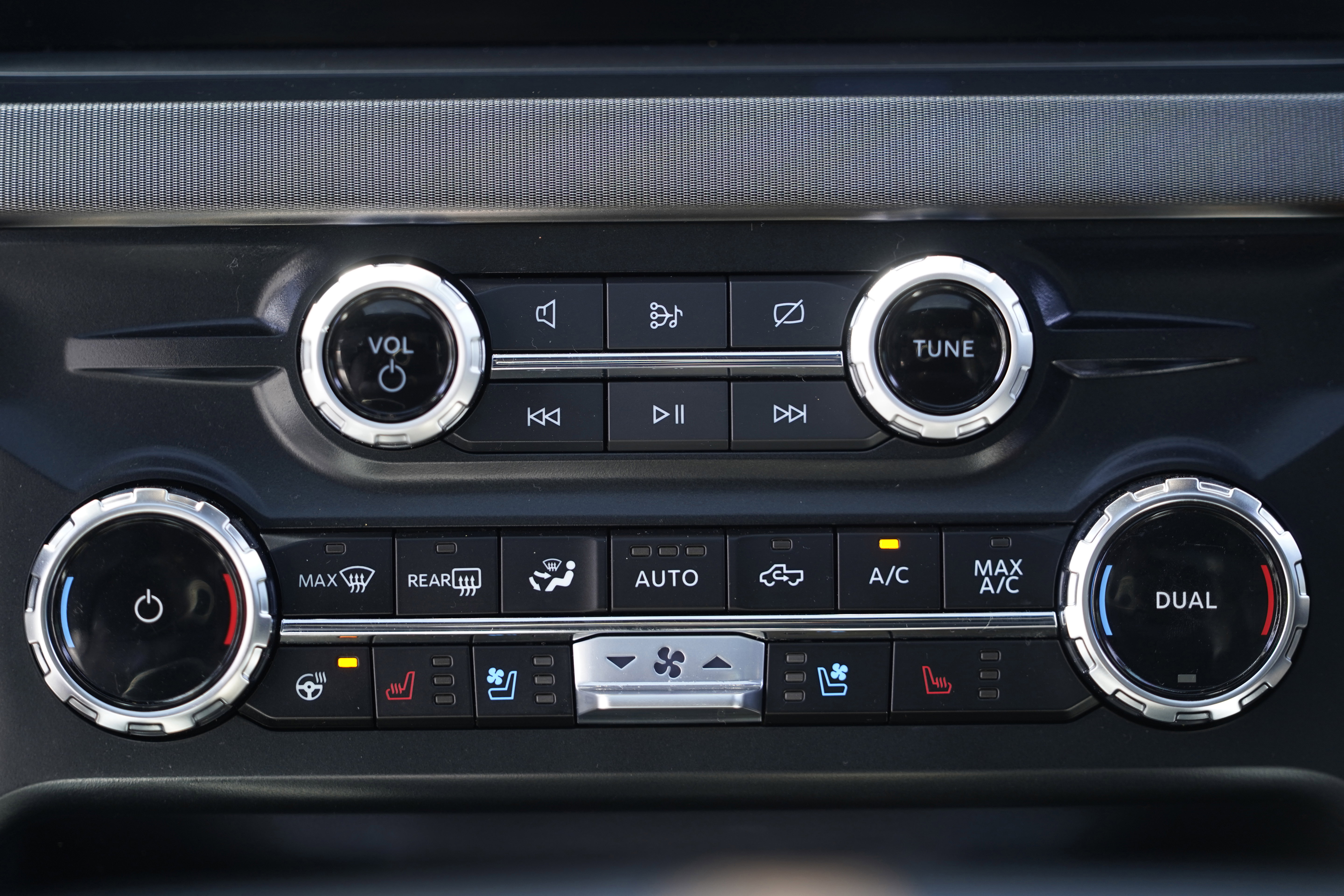 Used 2024 Ford F250 Platinum image 35