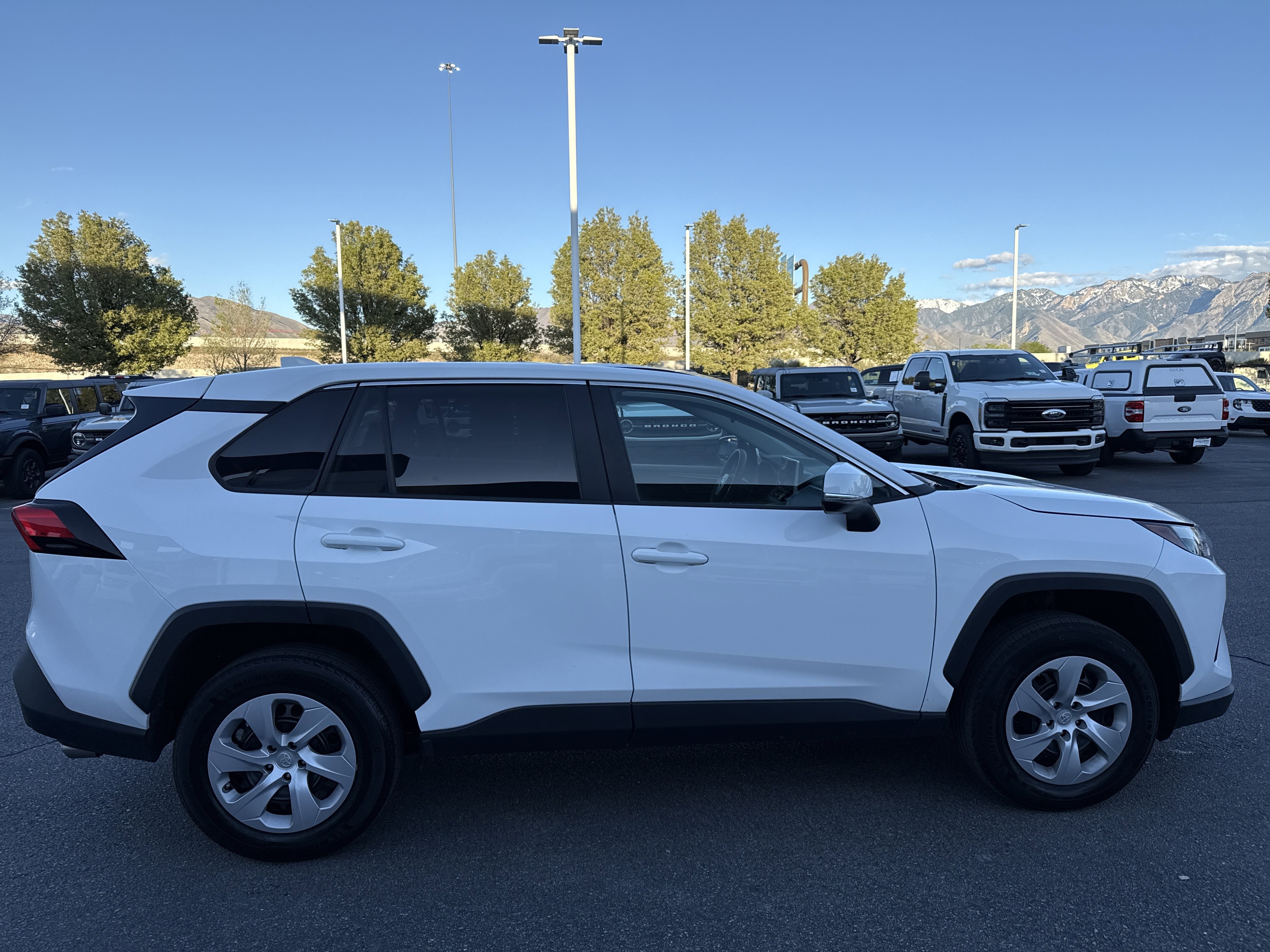 Used 2023 Toyota RAV4 LE image 7