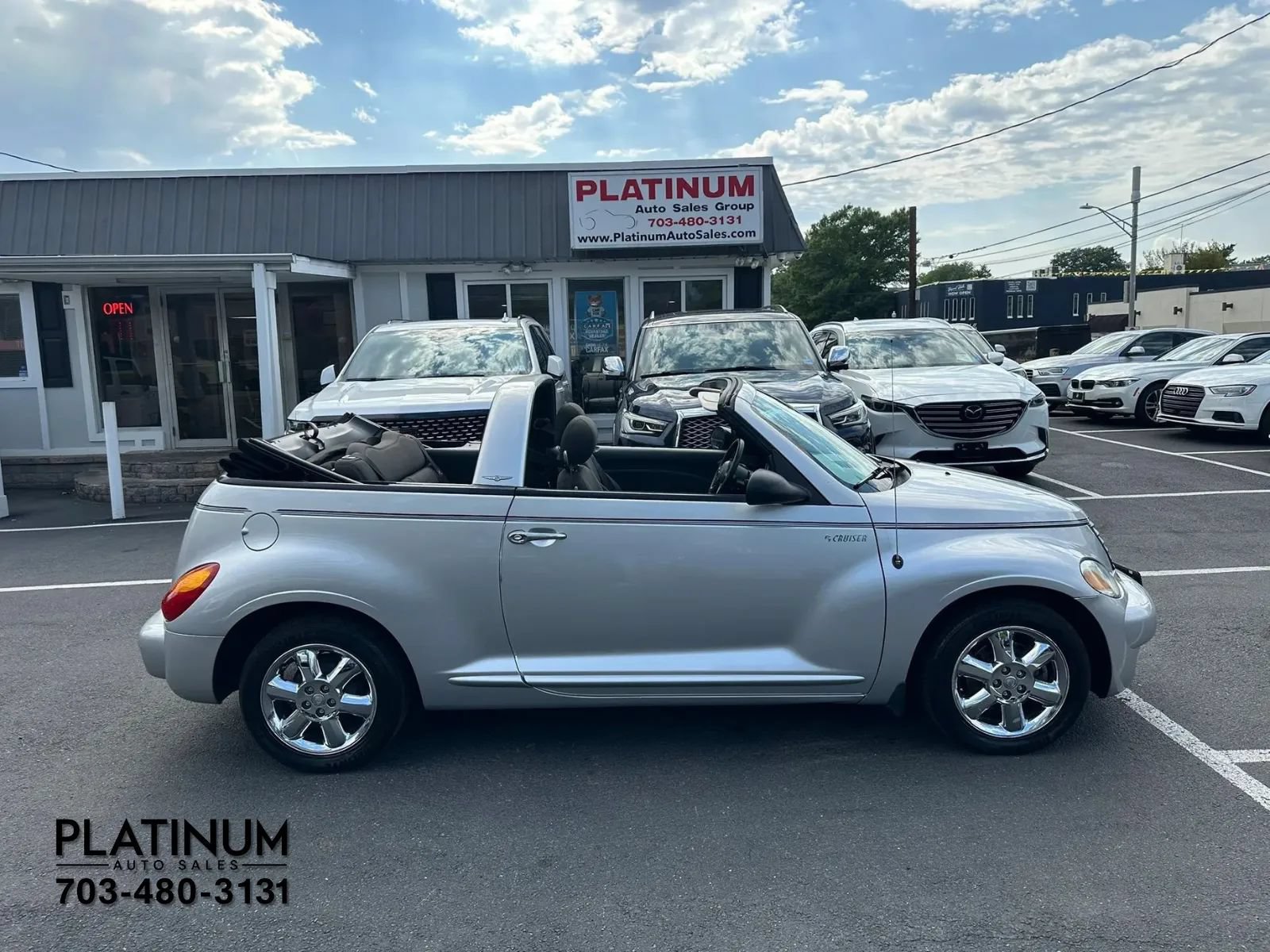 Used 2005 Chrysler PT Cruiser Touring FWD image 2