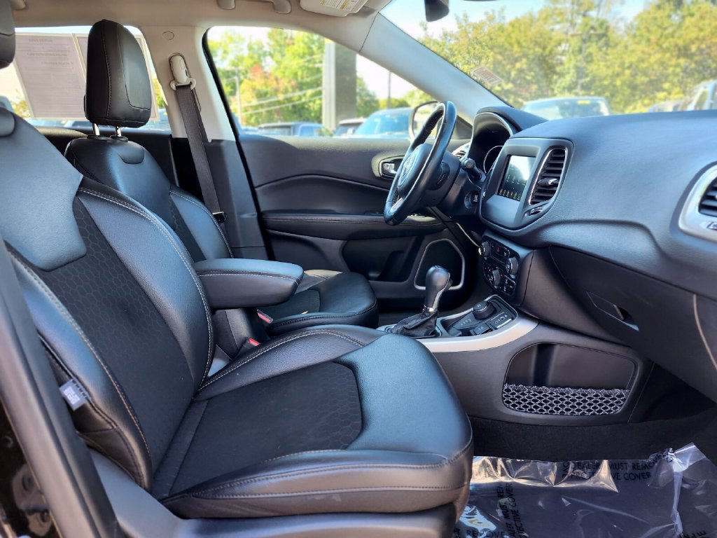 Used 2021 Jeep Compass Latitude w/ Convenience Group AWD/4WD image 11